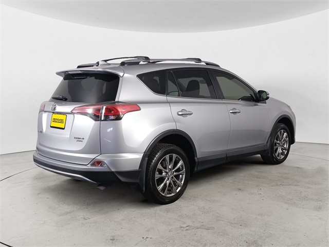 2018 Toyota RAV4 Limited photo 5