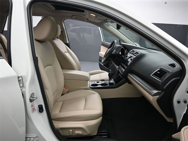 2017 SUBARU OUTBACK - Image 31