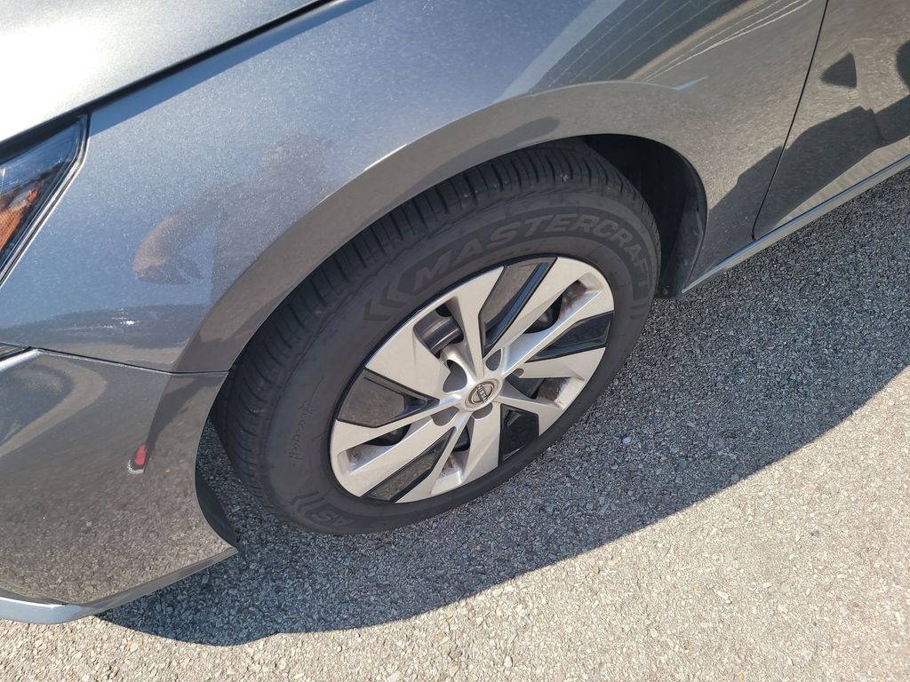 2024 Nissan Altima 2.5 S photo 9