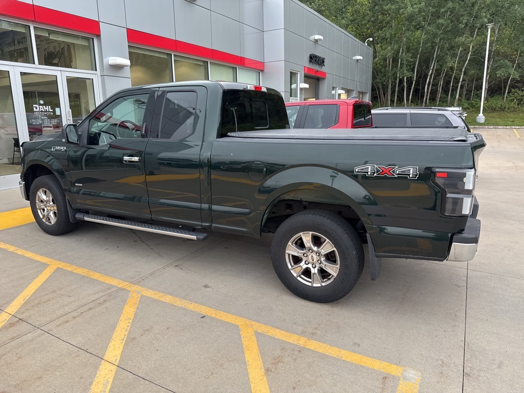 2015 Ford F-150 XLT photo 8
