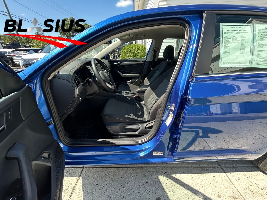 2024 Volkswagen Jetta 1.5T S photo 12