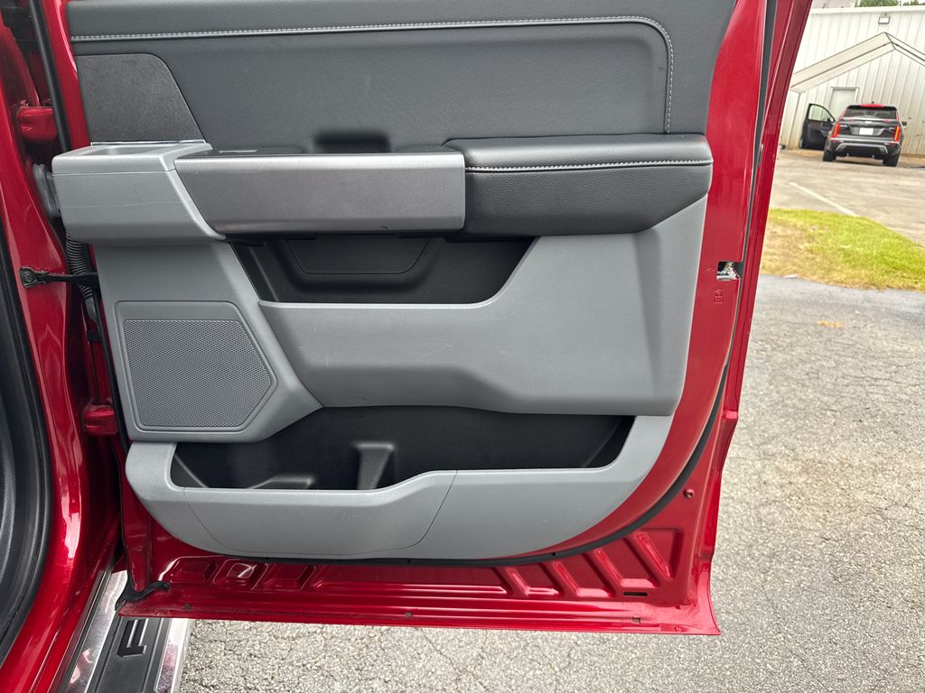 2024 Ford F-150 XLT photo 16