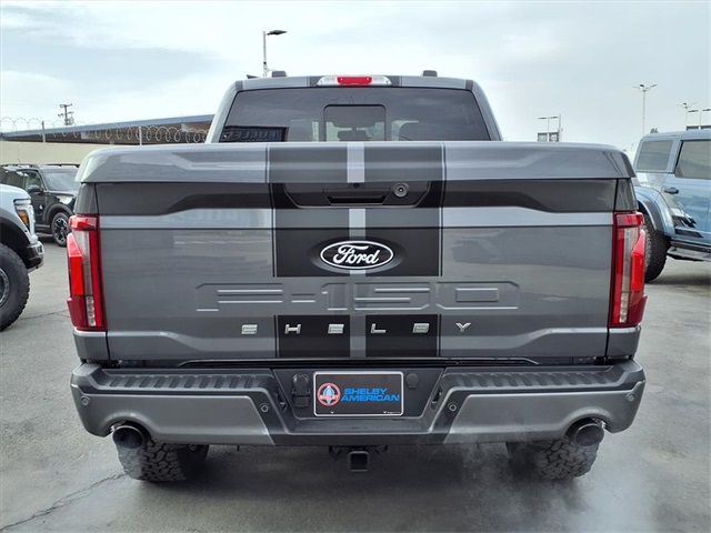 2025 Ford F-150 Lariat photo 3