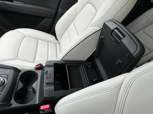 2025 Mazda CX-5 2.5 S Preferred photo 25