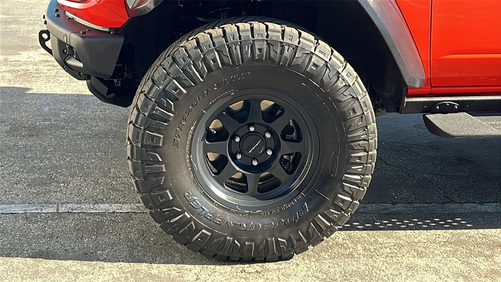 2023 Ford Bronco Raptor photo 2