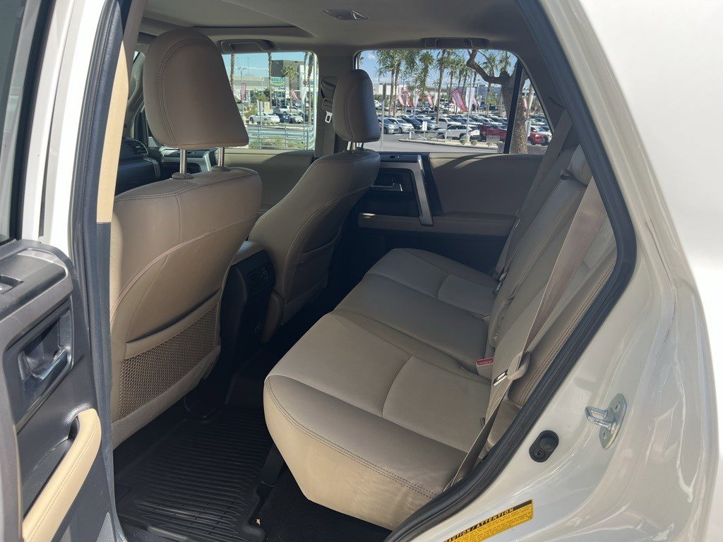 2021 Toyota 4Runner SR5 Premium photo 6