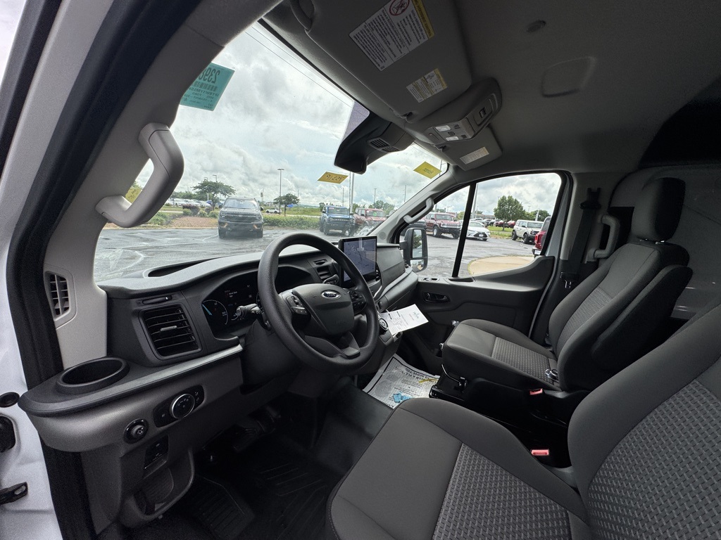2025 Ford Transit photo 9
