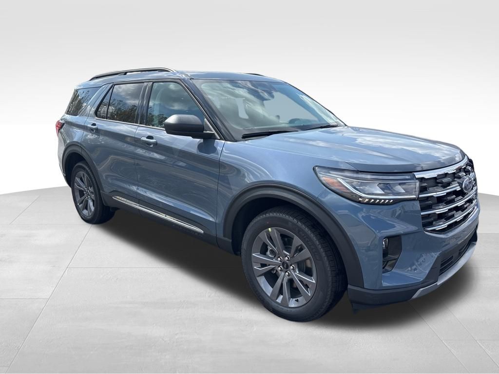 2025 Ford Explorer photo 7