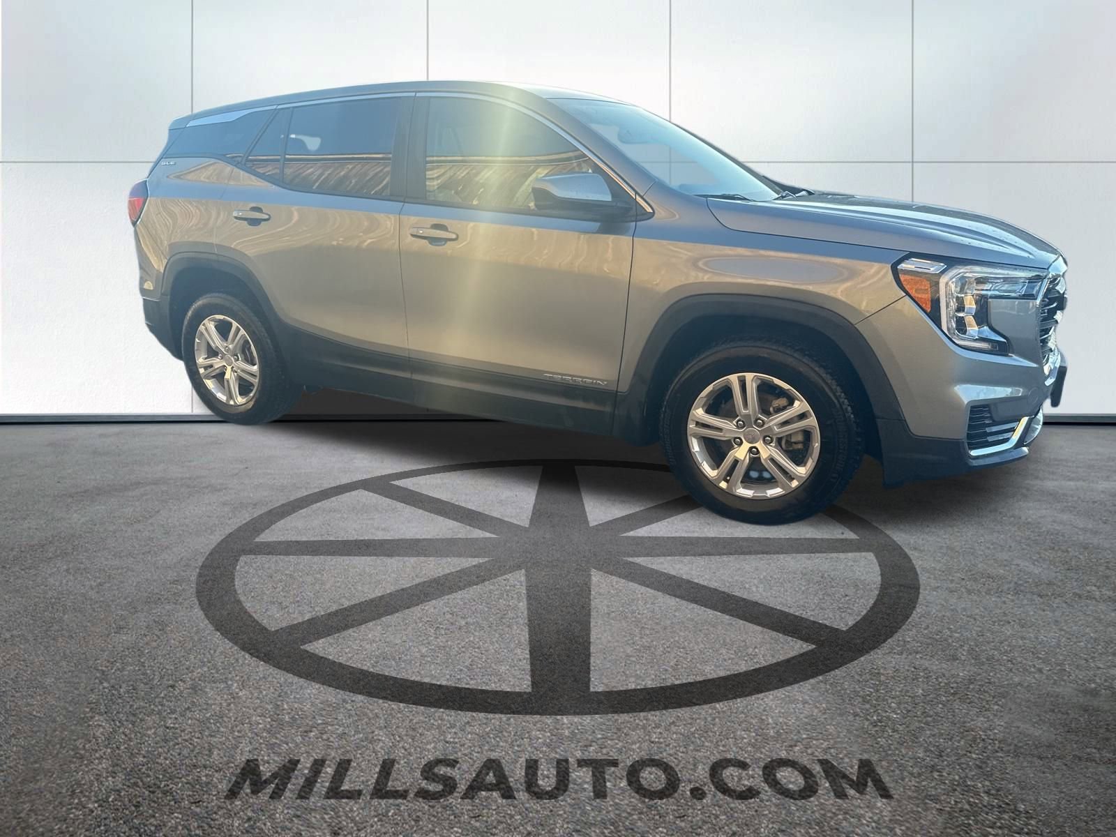 2024 Gmc Terrain SLE photo 4