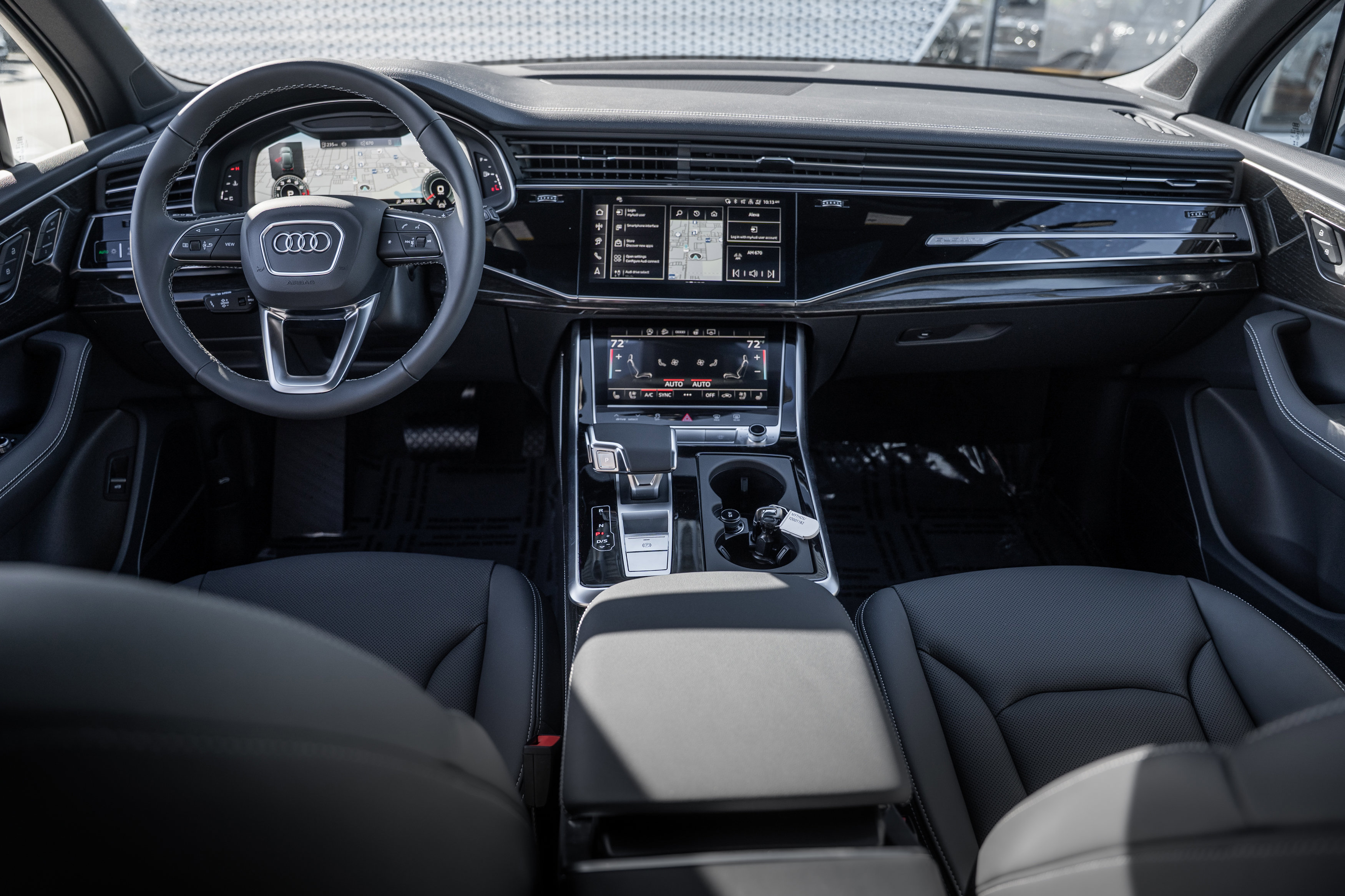 2026 Audi Q7 Premium Plus photo 2