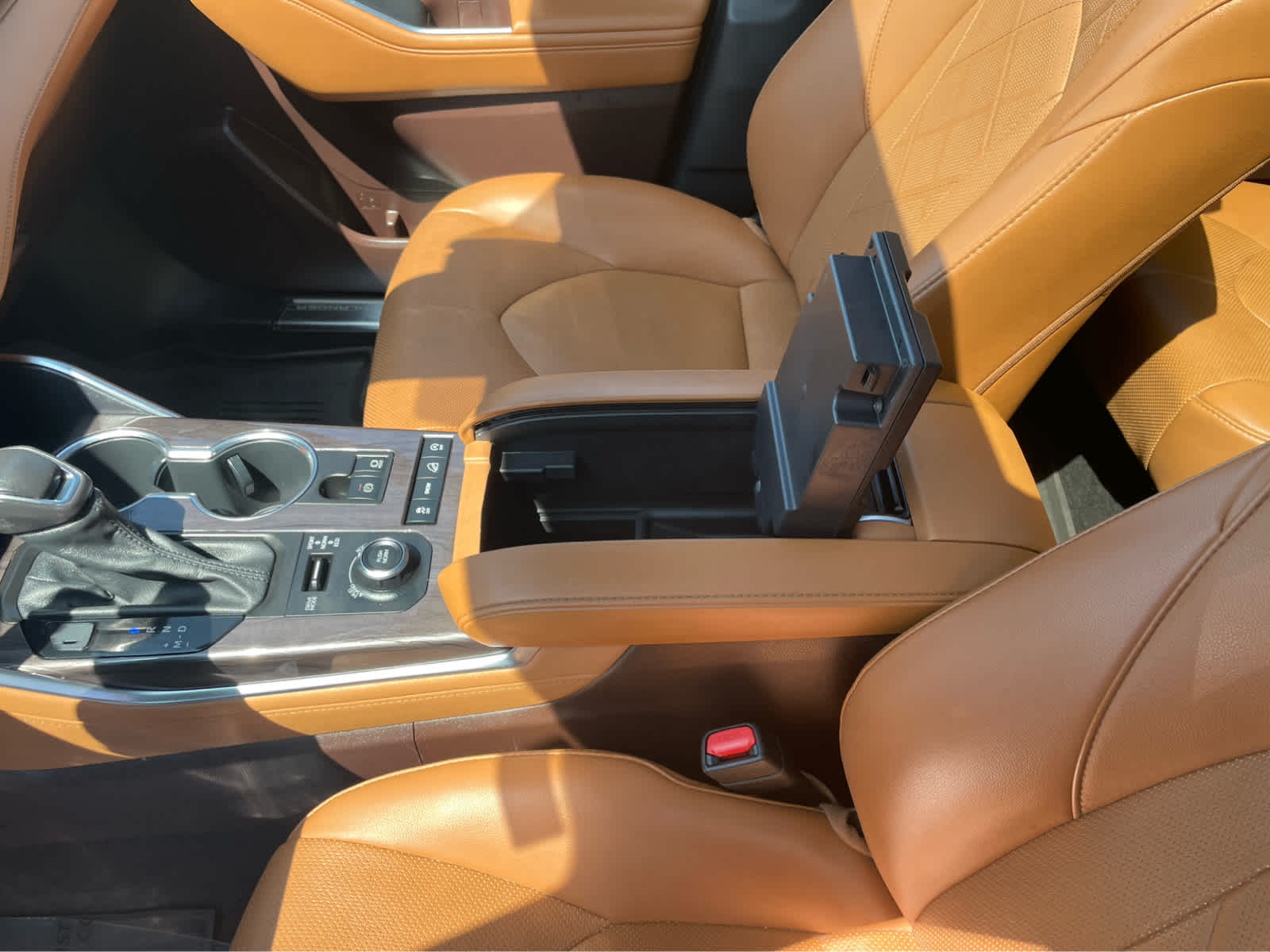 2021 Toyota Highlander Platinum photo 28
