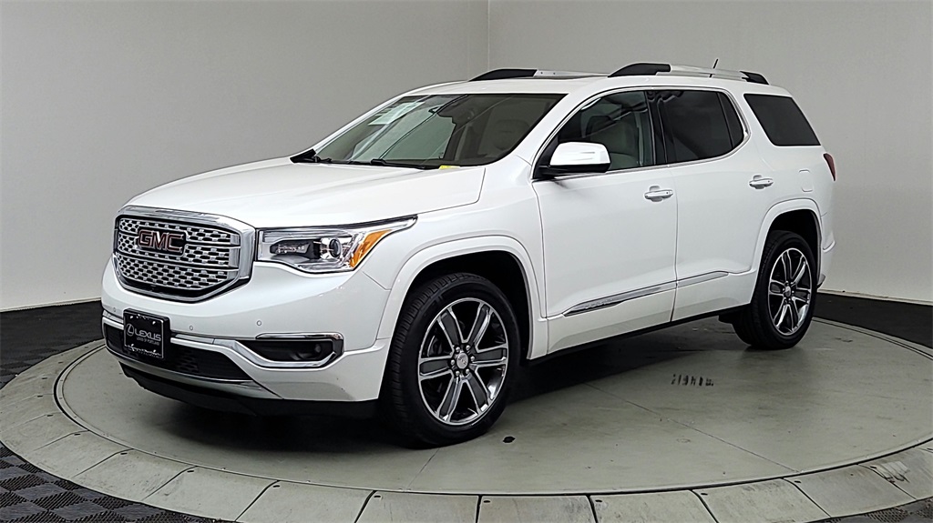2017 Gmc Acadia Denali photo 3