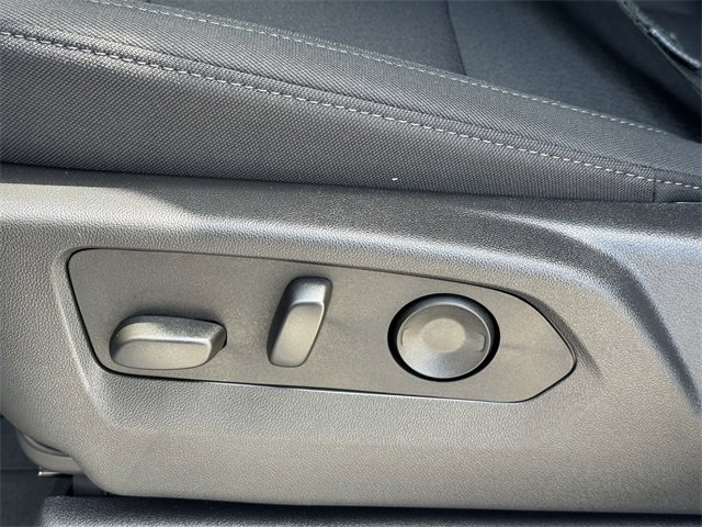 2025 Chevrolet Silverado 1500 Custom photo 21