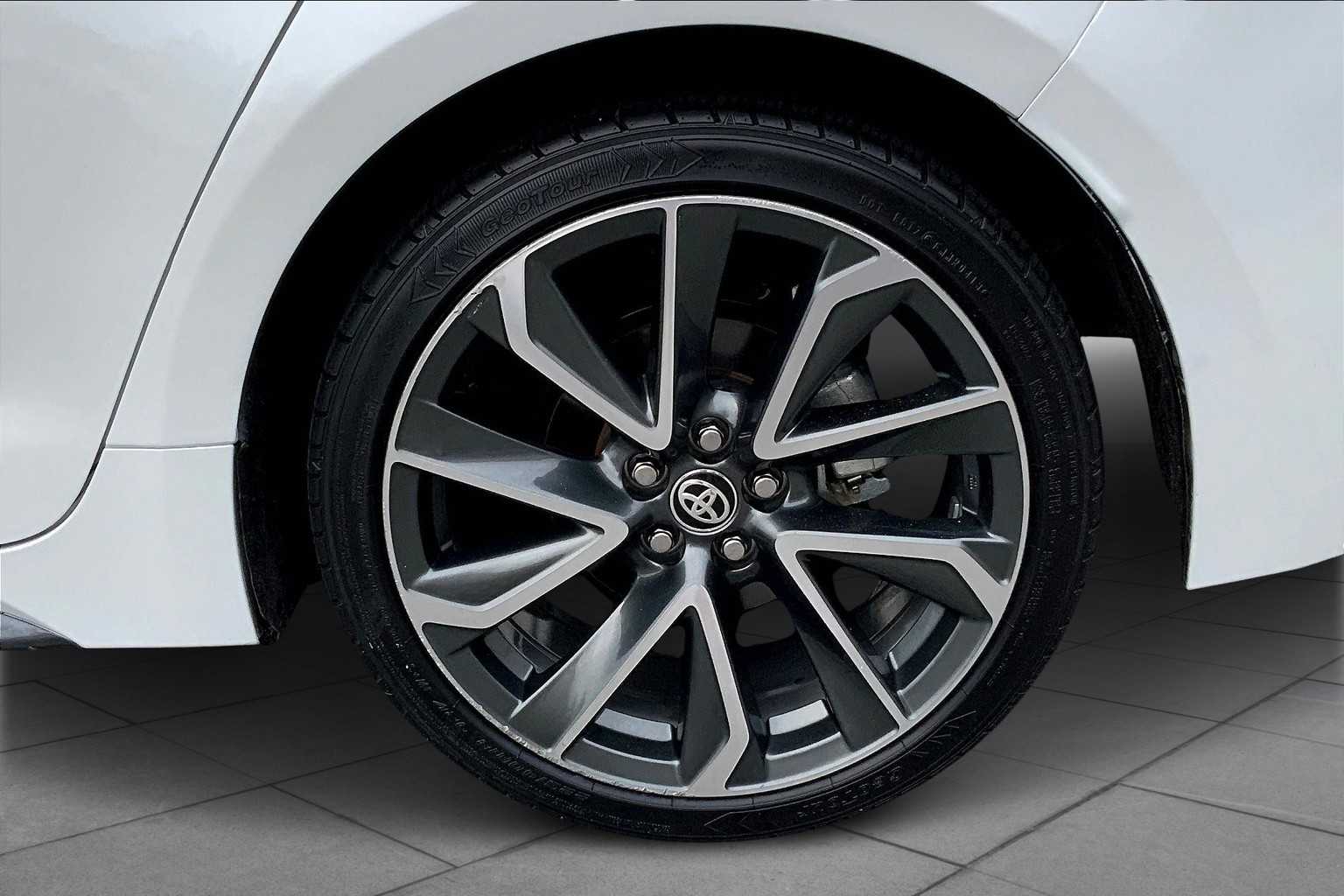 2022 Toyota Corolla SE photo 10