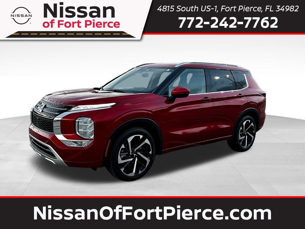 2023 Mitsubishi Outlander SEL's photo