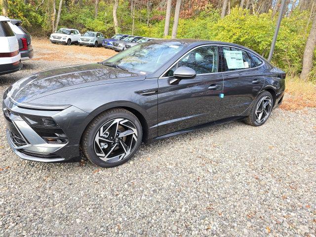 2026 Hyundai Sonata SEL's photo