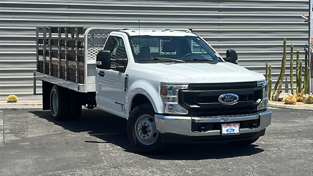 Used 2022 White Ford XL image 1