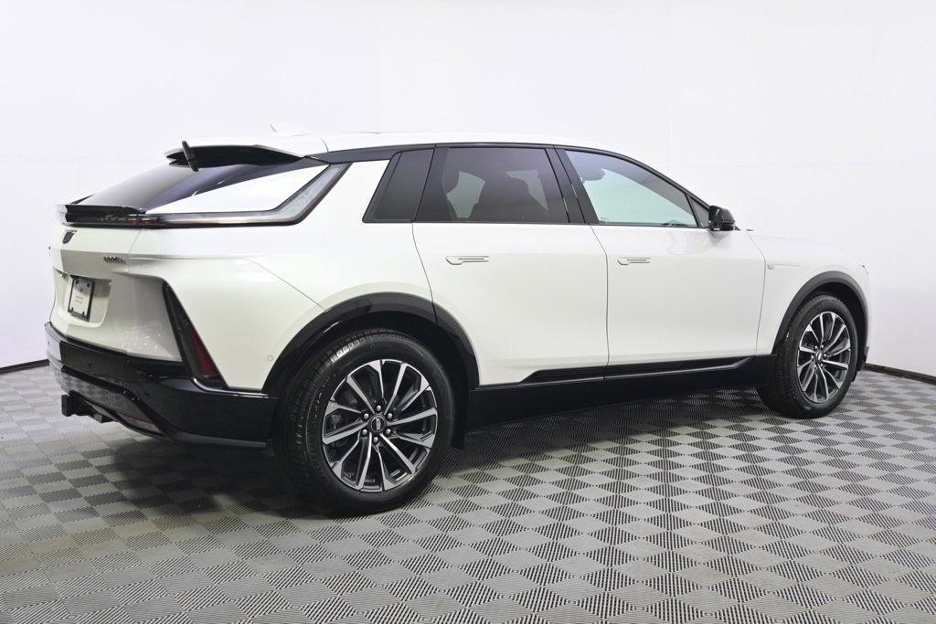 2025 Cadillac Lyriq Sport photo 5