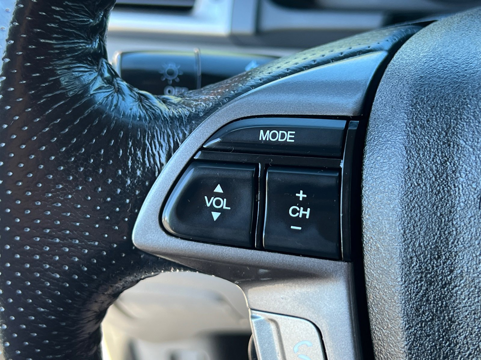 2015 Honda Odyssey EX-L photo 26