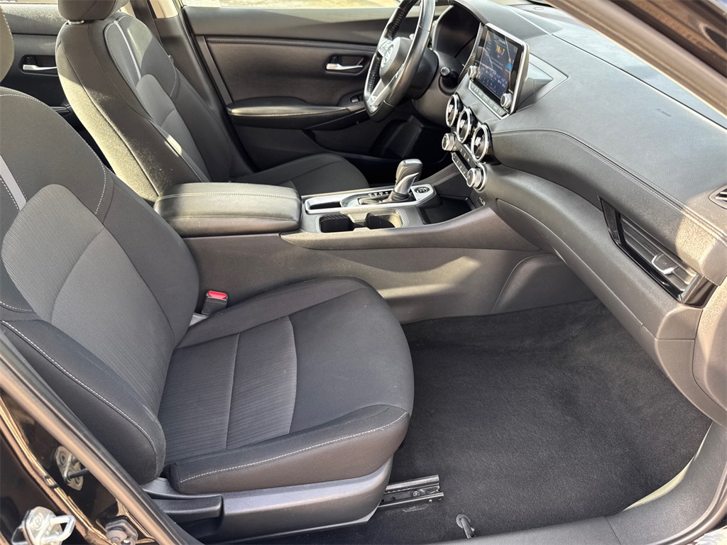 2022 Nissan Sentra SV photo 16