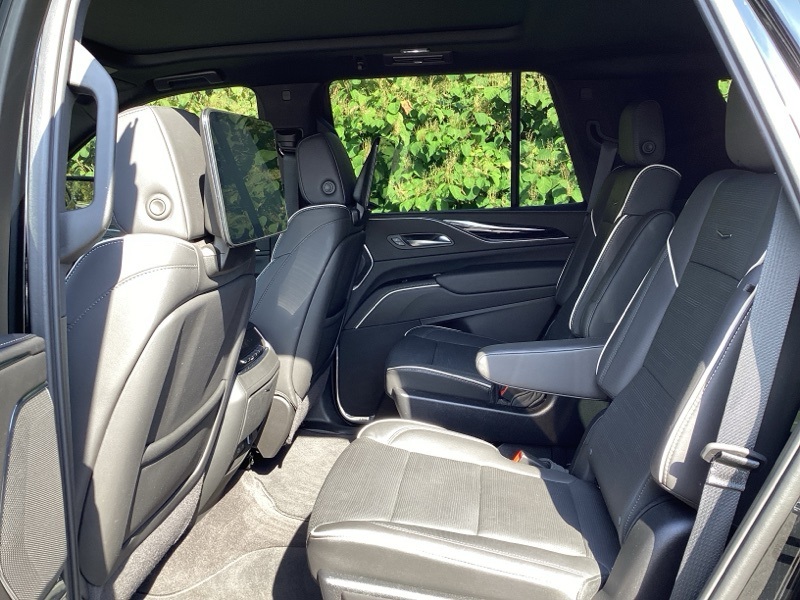 2024 Cadillac Escalade Sport photo 10