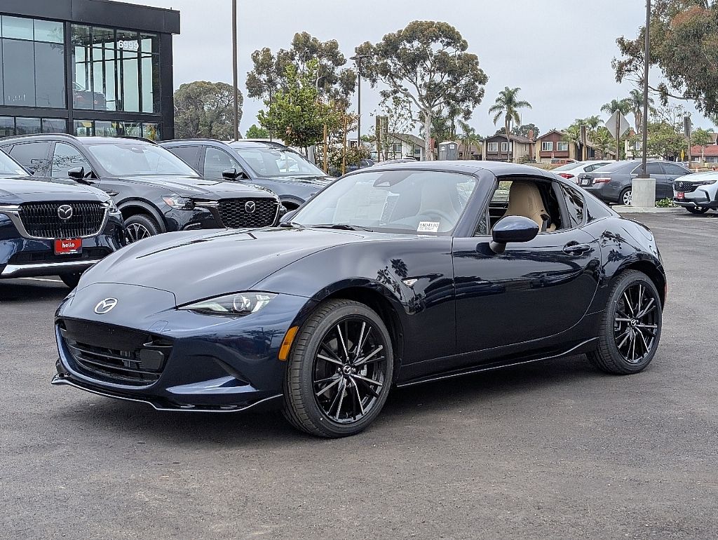 2025 Mazda MX-5 Miata Miata RF Grand Touring photo 5