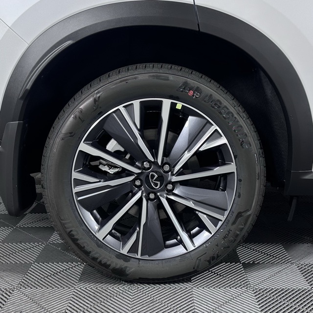 2026 Infiniti QX60 Luxe photo 8