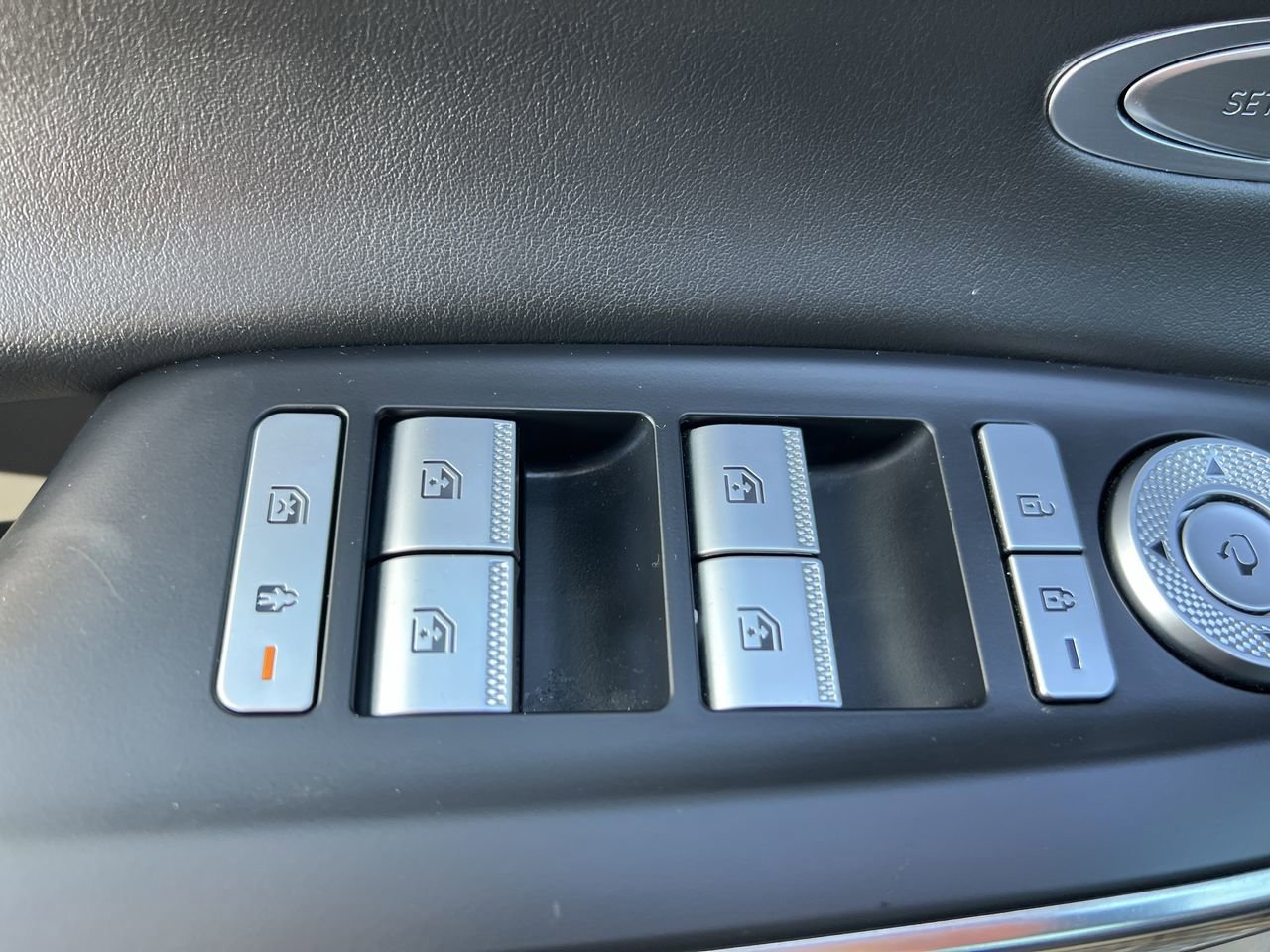 2023 Genesis GV70 3.5T Sport Prestige photo 18
