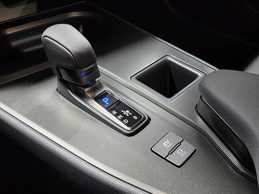 2025 Lexus UX photo 20