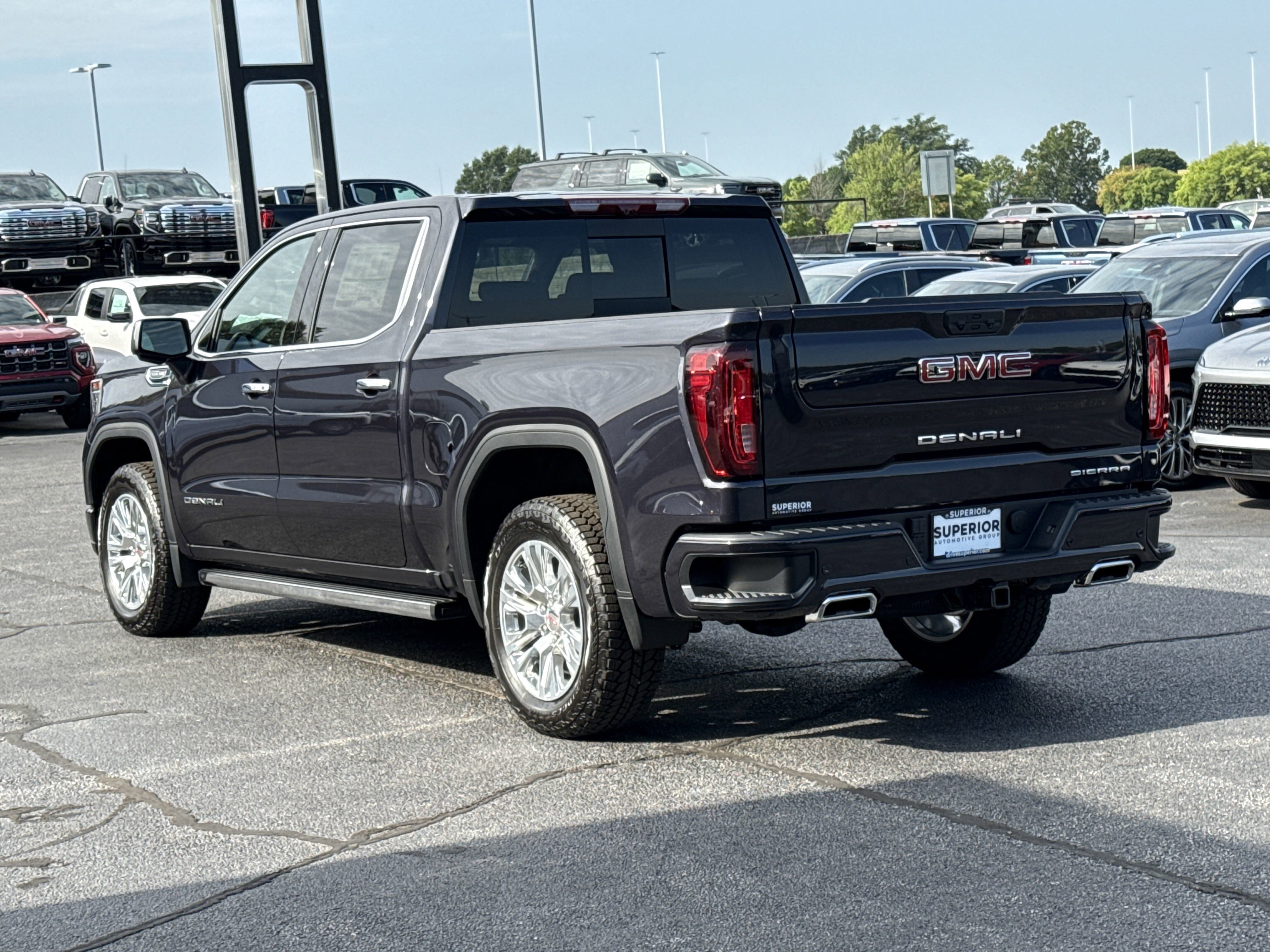 2025 Gmc Sierra Denali photo 2