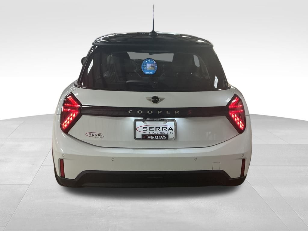 2025 Mini Cooper 2 Door Hardtop Signature photo 4