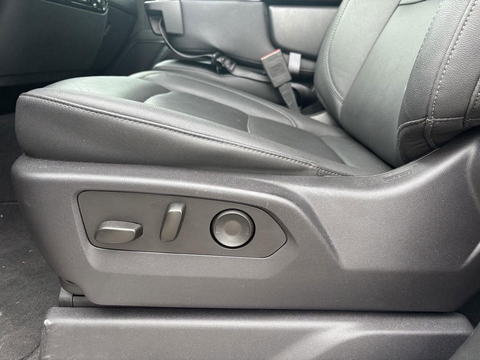 2025 Gmc Sierra 1500 SLT photo 9