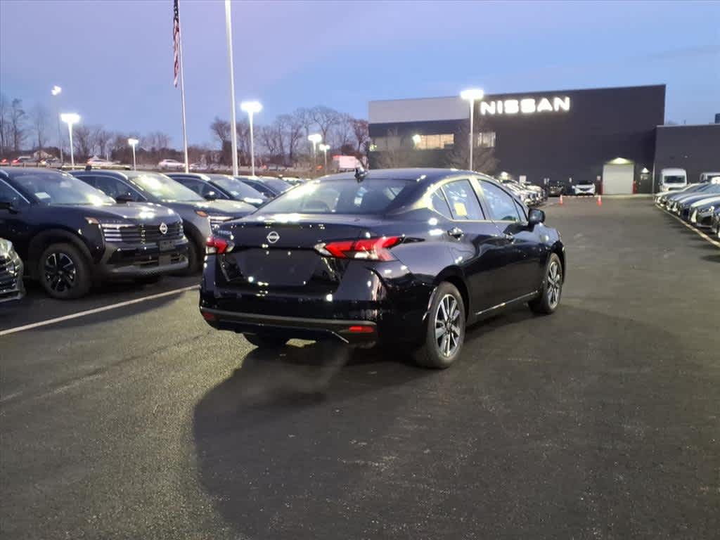 2025 Nissan Versa SV photo 3
