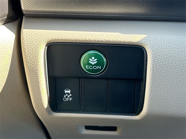 2015 Honda Accord LX photo 29