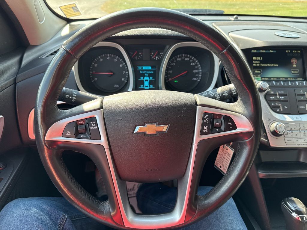 2017 Chevrolet Equinox LT photo 18