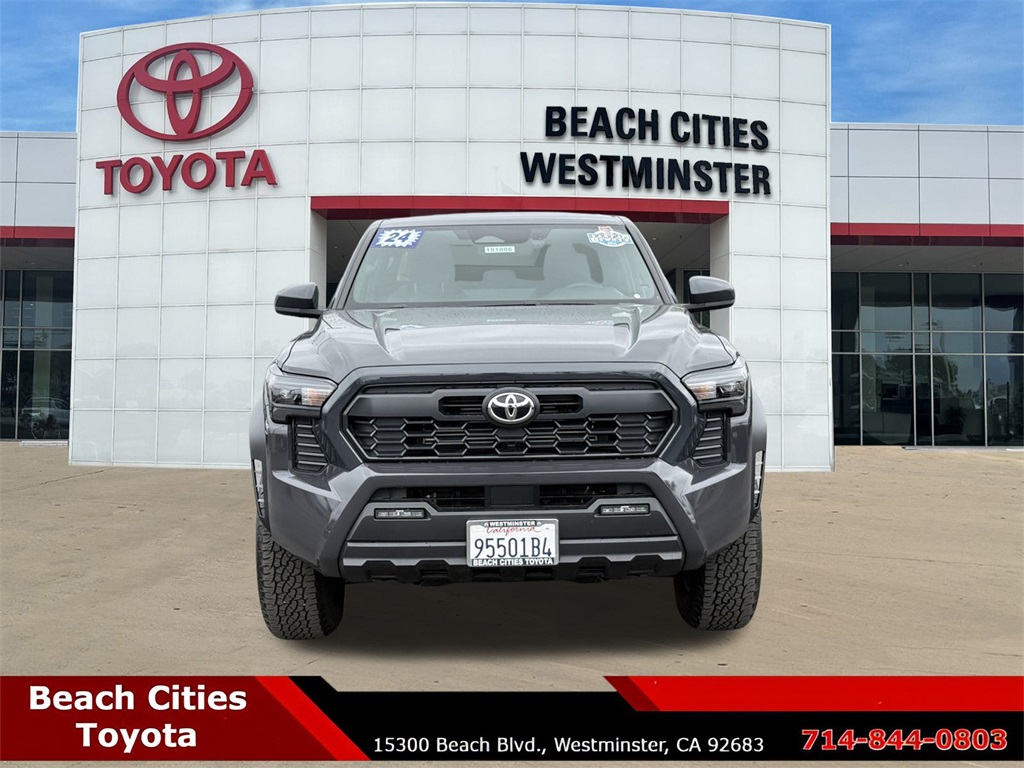 2024 Toyota Tacoma TRD Off-Road photo 3