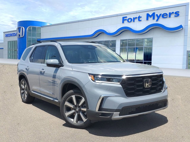 2025 Honda Pilot Touring's photo
