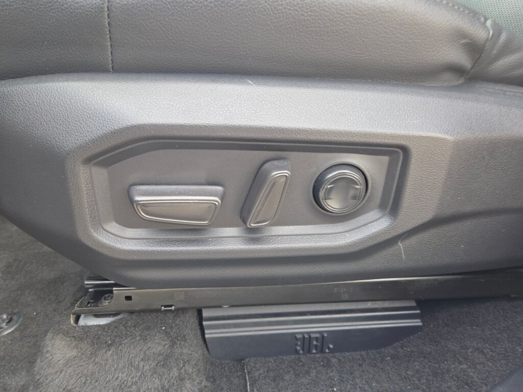 2023 Toyota Tundra Limited photo 19