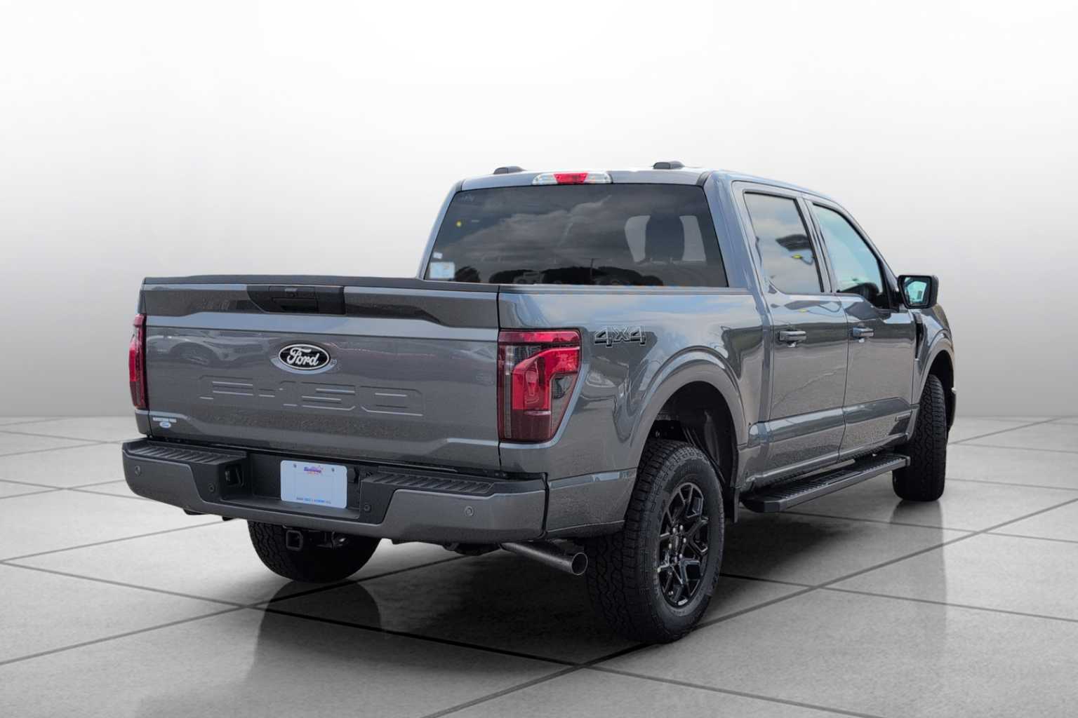 2025 Ford F-150 XLT photo 13