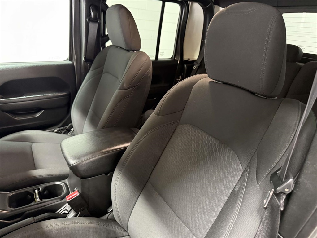 2023 Jeep Gladiator Sport photo 13
