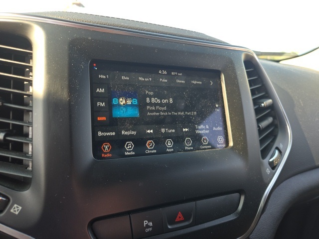 2020 Jeep Cherokee Altitude photo 12