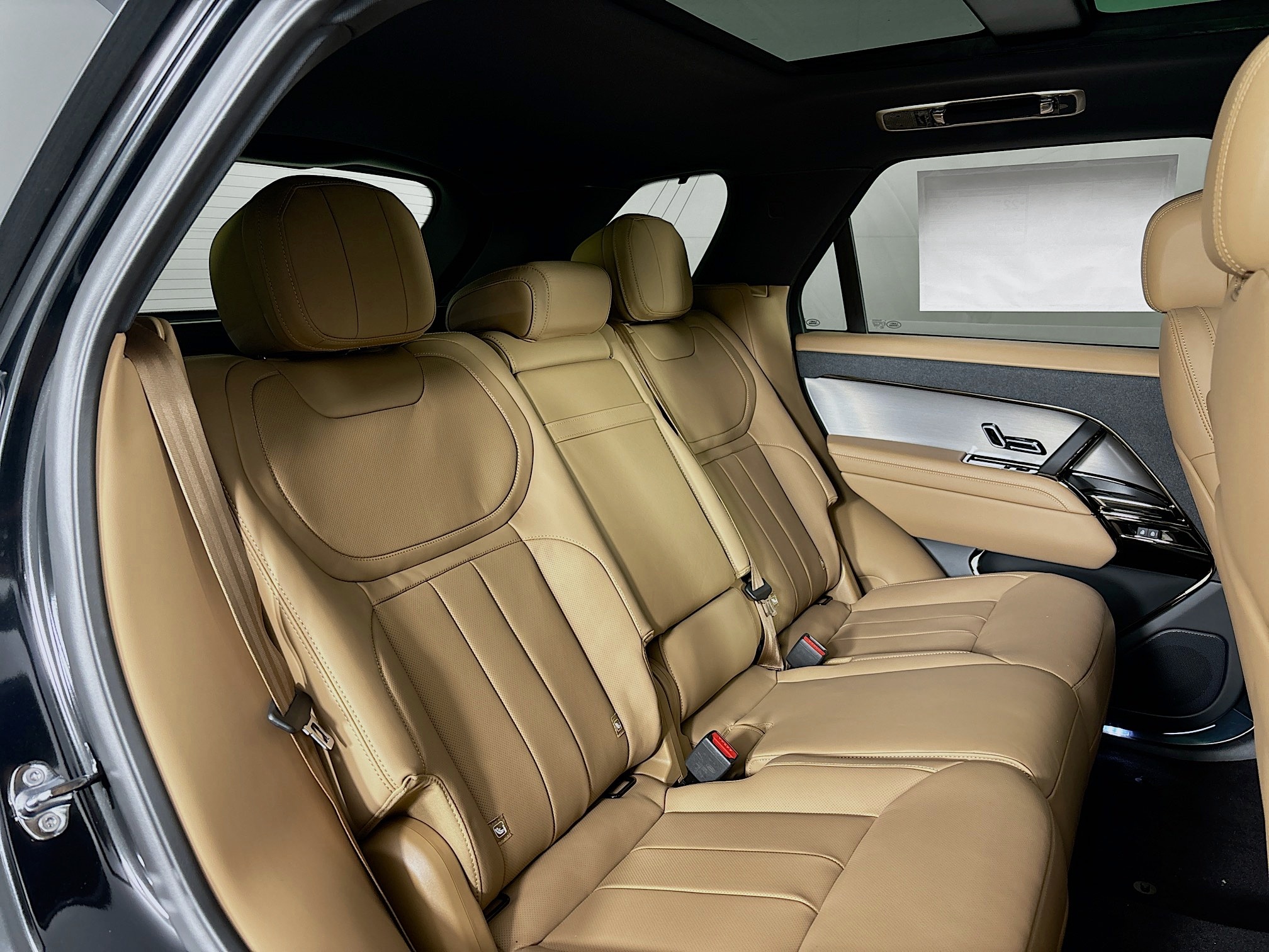 2025 Land Rover Range Rover Sport SE photo 23