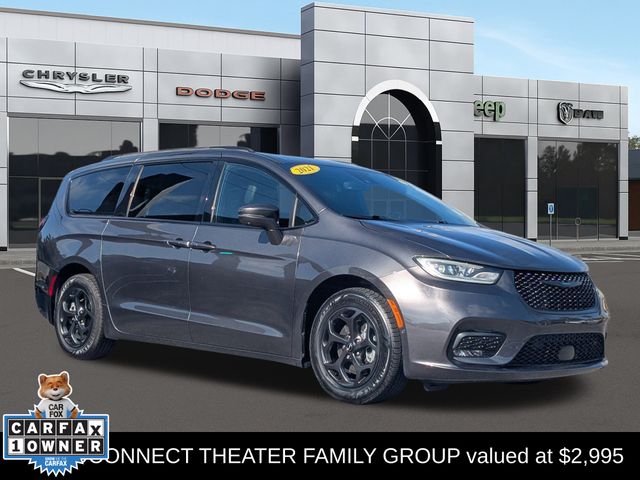 2021 Chrysler Pacifica Hybrid Touring L's photo