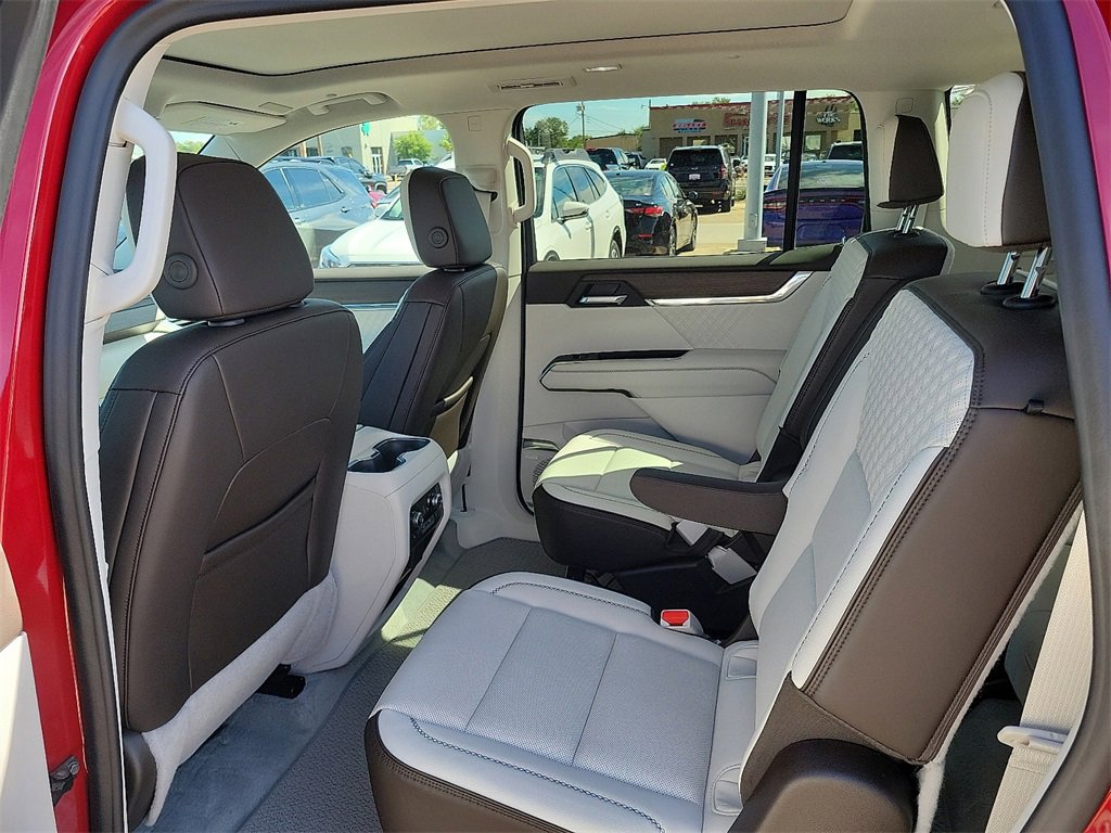 2024 Gmc Acadia Denali photo 16