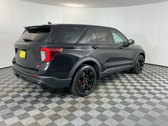 2022 Ford Explorer ST photo 2