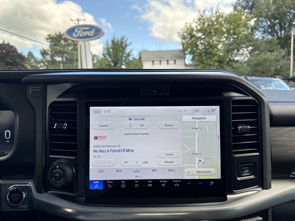 2025 Ford F-150 Lariat photo 30