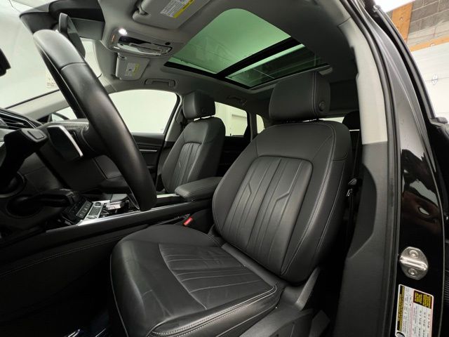 2023 Audi e-tron Premium photo 23