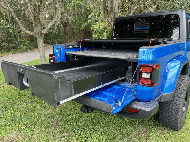 2024 Jeep Gladiator Willys photo 14