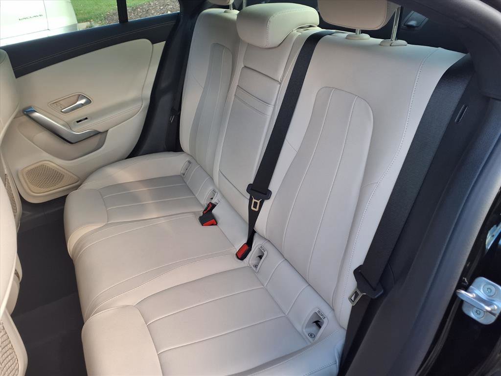 2025 Mercedes Benz CLA 250 photo 11