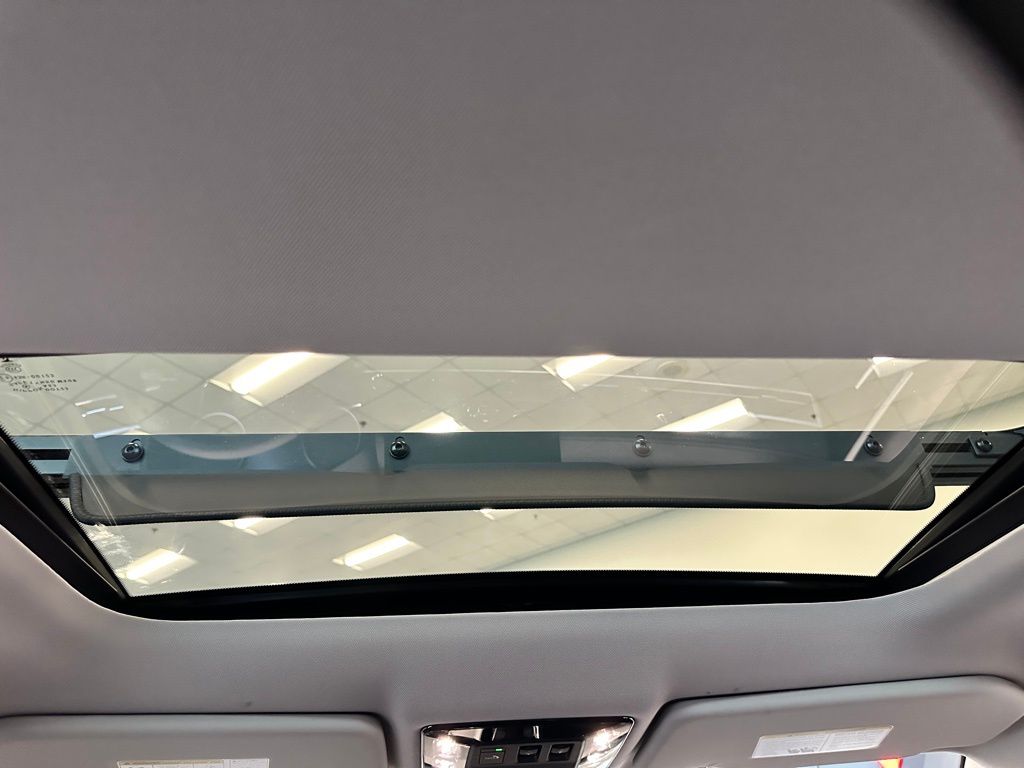 2025 Mitsubishi Outlander SE Ralliart photo 10